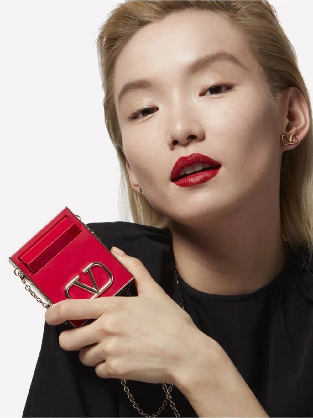Valentino Garavani Vltn Go-clutch With Refillable Finishing Powder